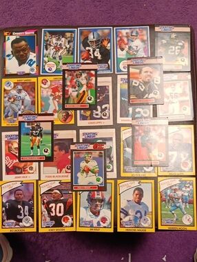 25 Kenner Football Cards 88-91